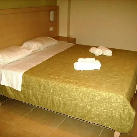 Tzevenos Apts